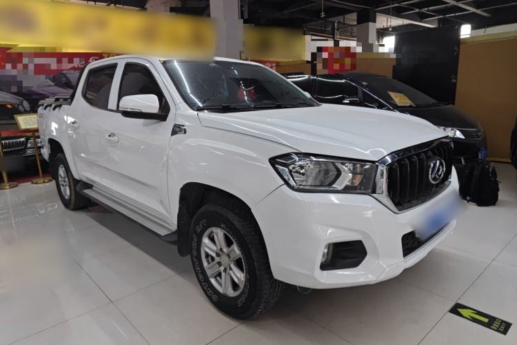 Used SAIC MAXUS T60 2017 2.8T Diesel Automatic 4x4 High-Ride Comfort Edition Standard Cabin China V Emission Standard
