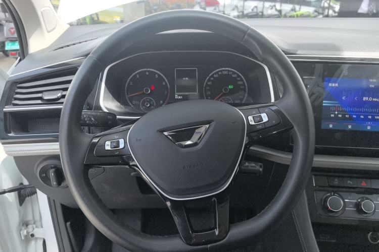 Used Jetta VS7 2023 280TSI Automatic Trend Edition Steering Wheel