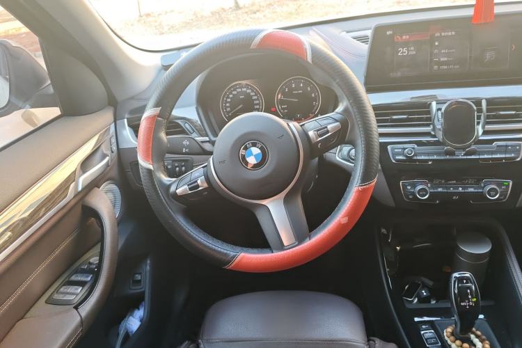 Used BMW X1 2022 xDrive25Li Luxury Model Steering Wheel