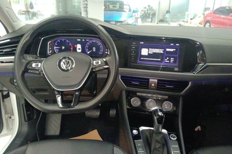 Used Volkswagen Sagitar 2022 280TSI DSG Flyover Edition Center Console