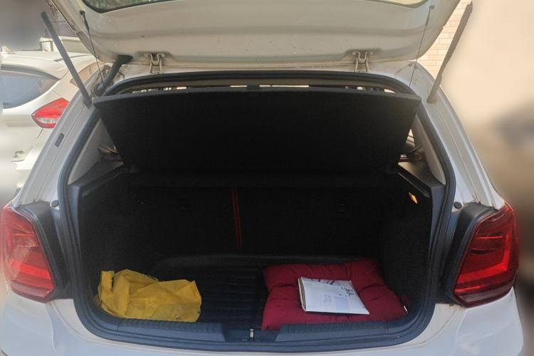 Used Volkswagen Polo 2016 1.6L Automatic Comfort Model Trunk