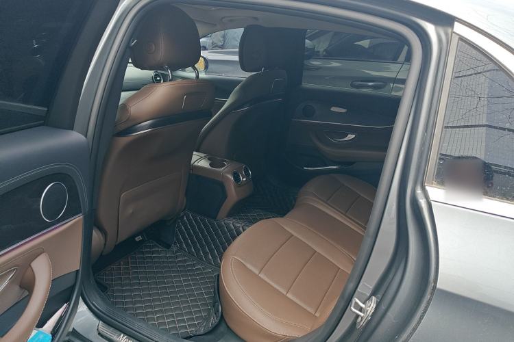 Used Mercedes-Benz E-Class 2016 E 300 L Sporty and Stylish Model