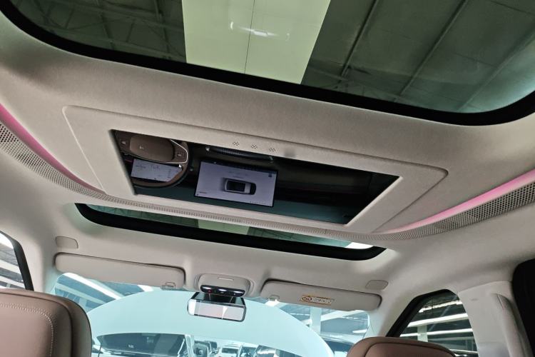 Used XPeng X9 2025 740 Ultra-Long Range Max
