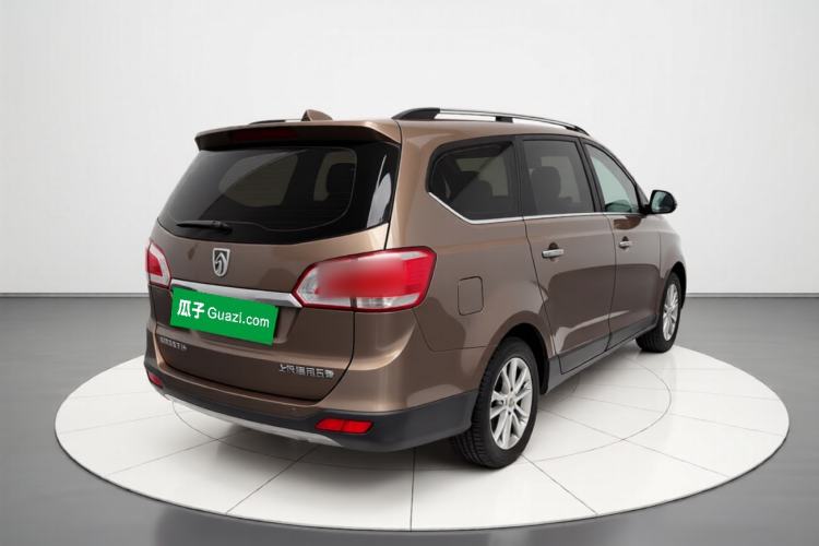 Used Baojun 730 2014 1.5L Manual Luxury Navigation ESP Version 7 Seats