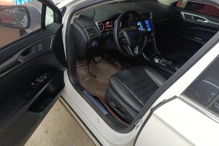 Used Ford Mondeo 2017 Restyled EcoBoost 200 Fashion Edition Driver Seat