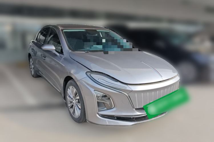 Used Hongqi E-QM5 2023 560km PLUS Front Right 45 Deg