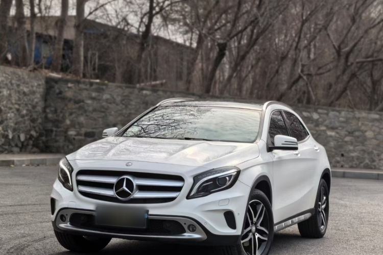 Used Mercedes-Benz GLA 2015 GLA 220 4MATIC Fashion Model Exterior 4