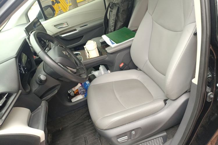 Used Toyota Granvia 2023 2.5L Hybrid Prestige PLUS Edition Left Front Seat