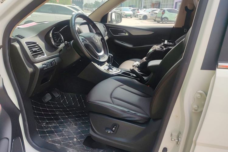 Used Baojun 560 2016 1.8L iAMT Luxury Model Left Front Seat
