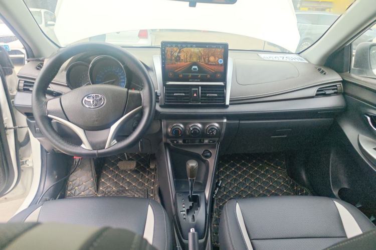 Used Toyota YARiS L Zhi Xuan 2015 1.5E Automatic Charm Edition
