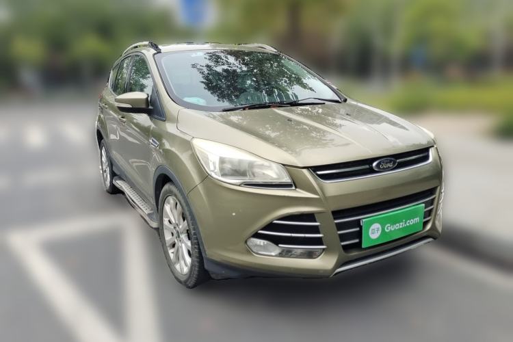 Used Ford Kuga 2013 1.6L GTDi Two-Wheel-Drive Trend Model Front Right 45 Deg