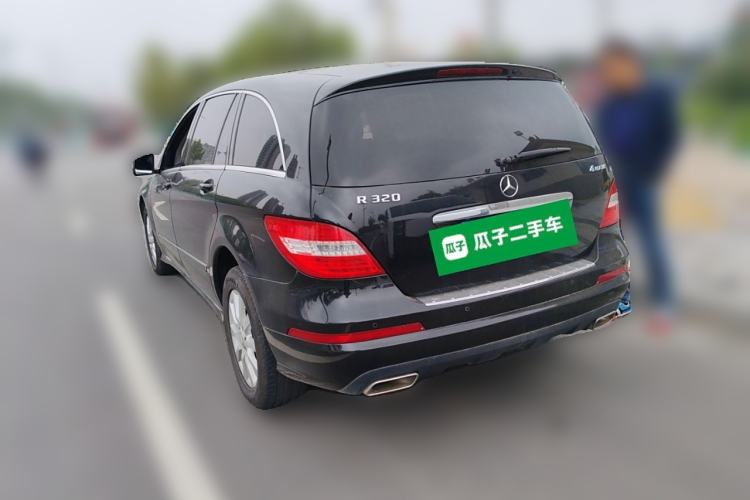 Used Mercedes-Benz R-Class 2017 R 320 4MATIC Business Edition Prestige Model
