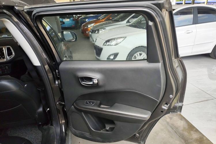 Used Jeep Compass 2017 200T Automatic Family Edition