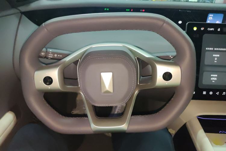 Used Avatr 06 2025 Pro Range-Extended Edition Steering Wheel