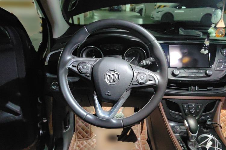 Used Buick Envision 2018 20T Two-Wheel Drive Luxury Model Steering Wheel