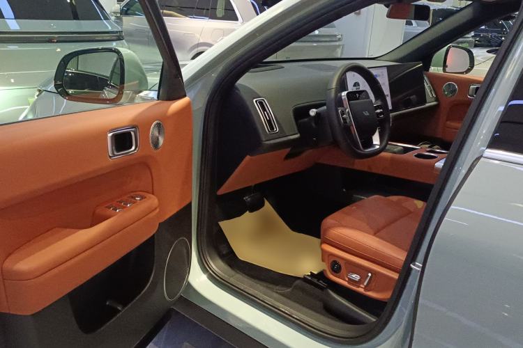 Used Li Auto L6 2025 Max Smart Refresh Edition
