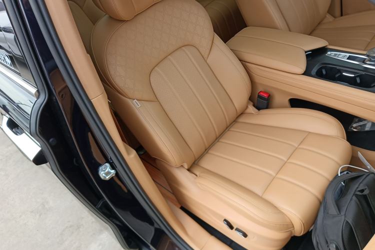 Used VOYAH Dream 2024 PHEV Extended-Range Premium Edition