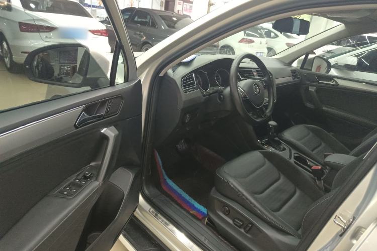 Used Volkswagen Tiguan L 2019 330TSI Automatic Two-Wheel Drive Panoramic Comfort Edition China VI Standard Driver Seat