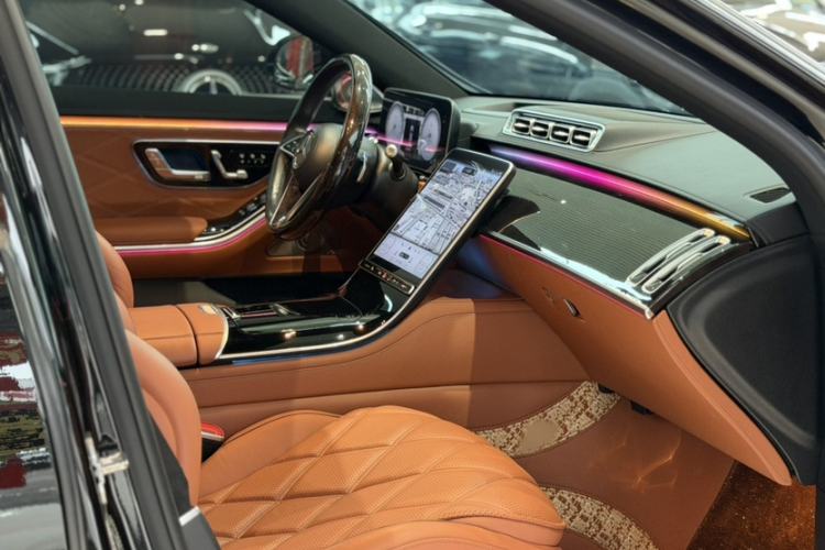 Used Mercedes-Benz Maybach S-Class 2021 S 480 4MATIC Interior 7