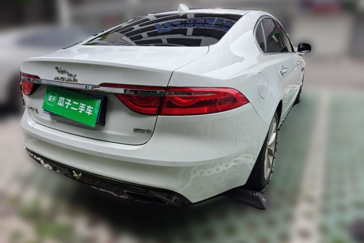 Used Jaguar XFL 2019 XFL 2.0T 250 PS Two-Wheel-Drive Luxury Edition Rear Right 45 Deg