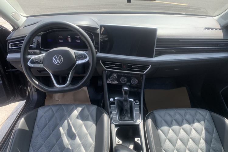 Used Volkswagen Sagitar 2023 300TSI DSG Excellence Edition Interior 5