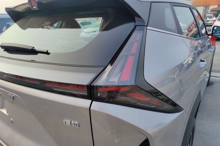 Used Geely Auto Emgrand X7 Sport 2026 Model 1.5TD Aspirational Right Rear Taillight