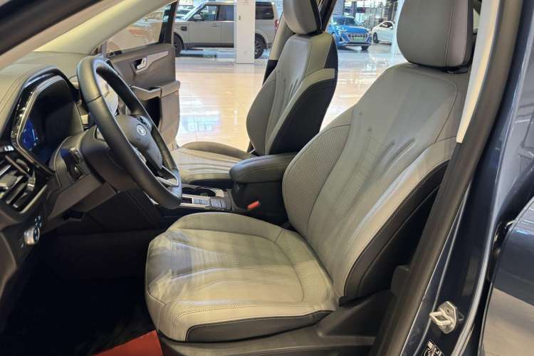 Used Ford Escape 2020 EcoBoost 245 Four-Wheel Drive Luxury Edition