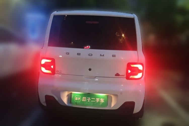 Used Geely Galaxy Panda 2023 Panda Mini 200km Endurance Bear
