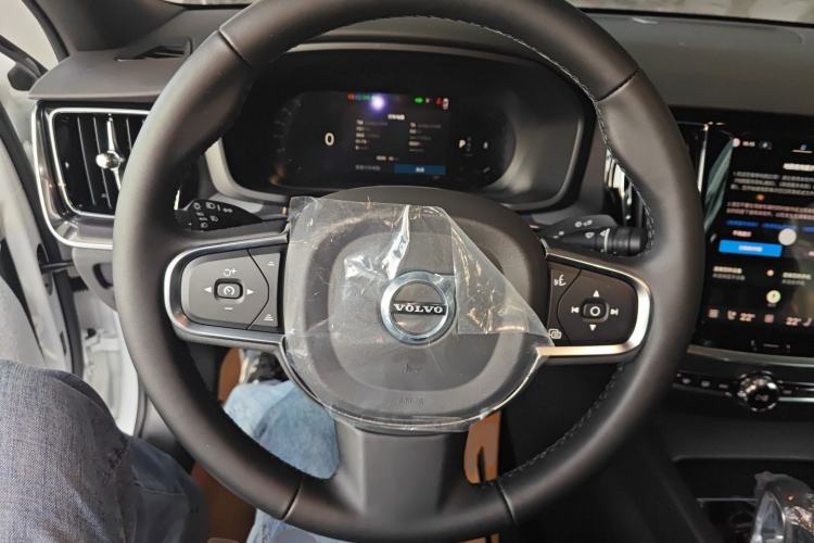 Used Volvo S60 2026 Model B4 Zhiyi Luxury Edition