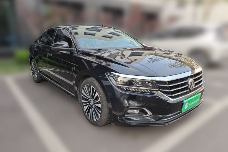 Used Volkswagen Passat 2019 330TSI Luxury Edition China VI Standard Front Right 45 Deg