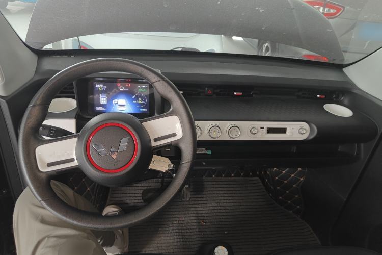 Used Wuling Hongguang MINIEV 2022 GAMEBOY 300km Enthusiast Model with Lithium Iron Phosphate Center Console