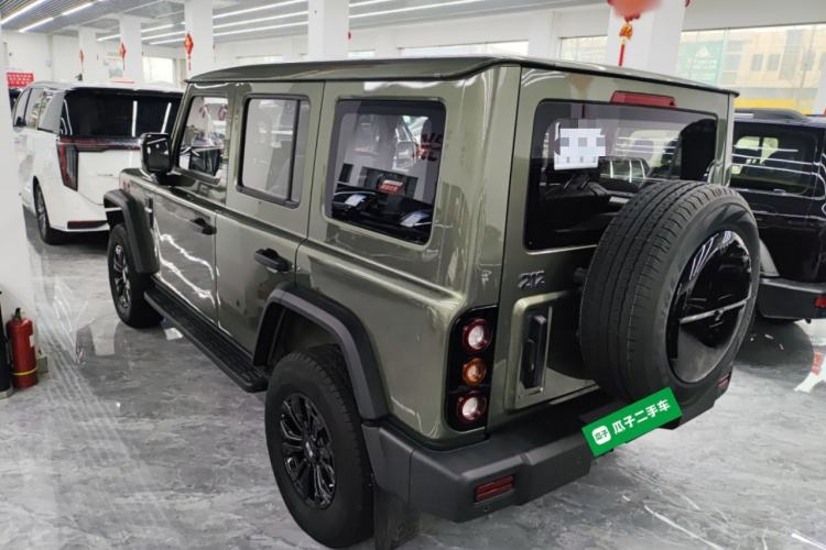 Used 212 T01 2024 2.0T Mechanic
