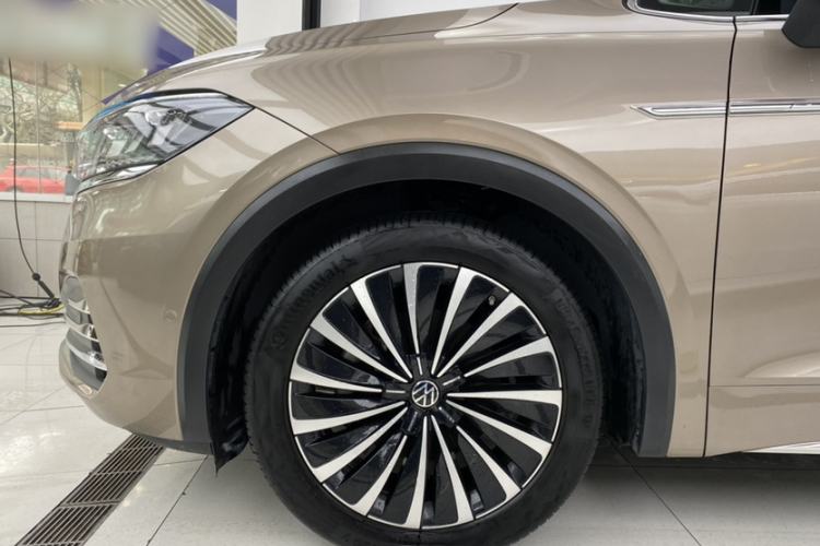 Used Volkswagen Viloran 2020 330TSI Business Edition Exterior 5