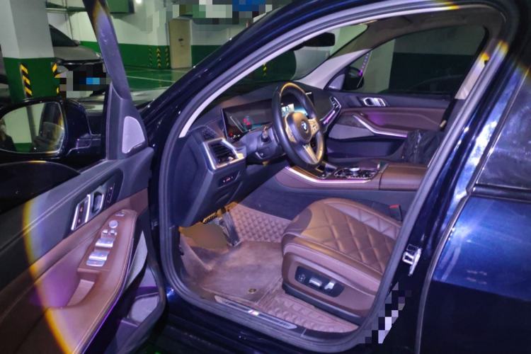 Used BMW X5 2023 xDrive 30Li Luxury M Sport Night Edition Package Driver Seat