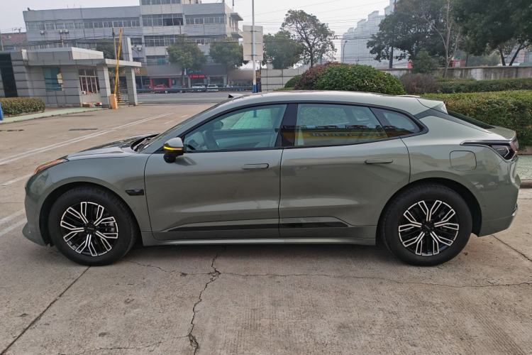 Used Zeekr 001 2025 WE Edition 100 kWh Rear-Wheel Drive
