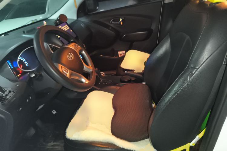 Used Hyundai ix35 2015 2.0L Automatic 2WD Smart Type China IV