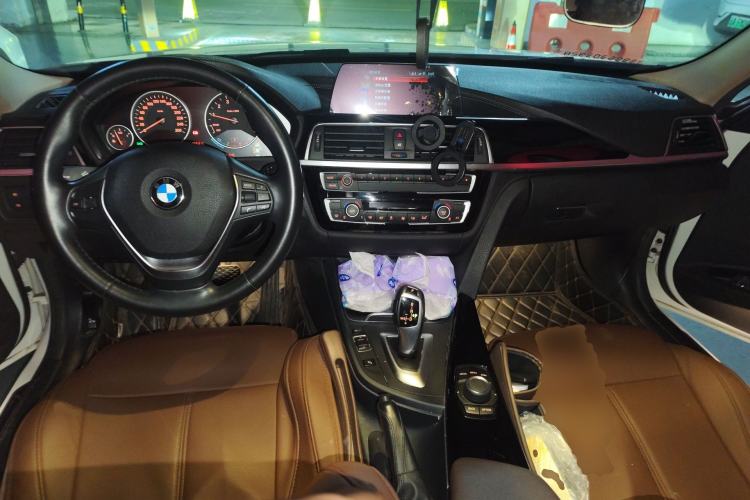 Used BMW 3 Series 2018 320Li Fashion Model Center Console