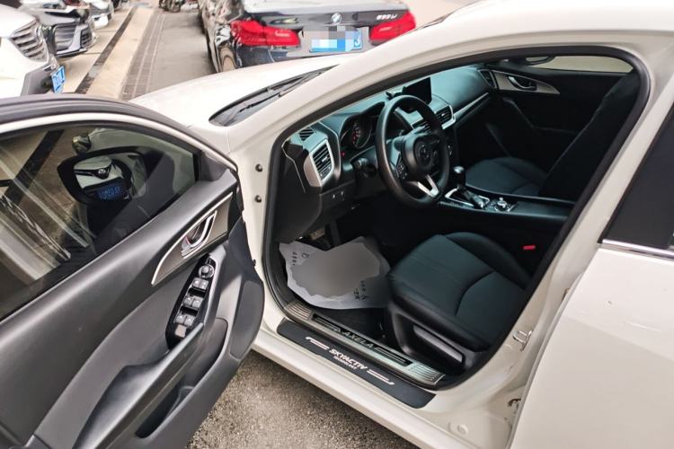 Used Mazda 3 Axela 2017 Sedan 1.5L Automatic Luxury Model Emission Standard China V