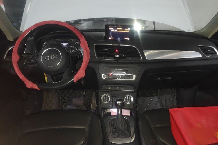 Used Audi Q3 2016 30 TFSI Collector's Edition Comfort Model Center Console