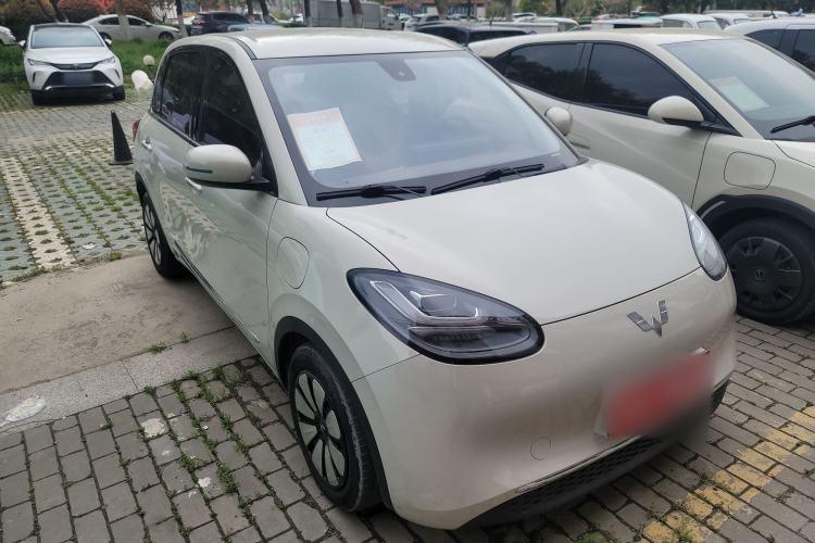 Used Wuling Bingo 2023 333 km Enjoyment Version Front Right 45 Deg