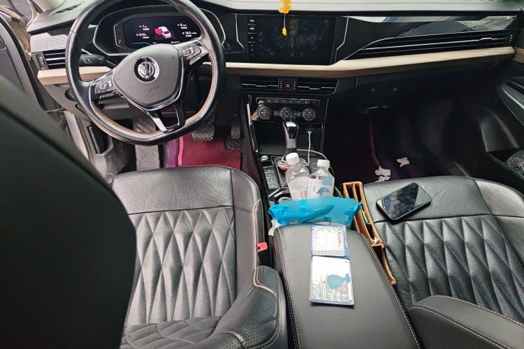 Used Volkswagen Passat 2019 330TSI Luxury Edition China VI
