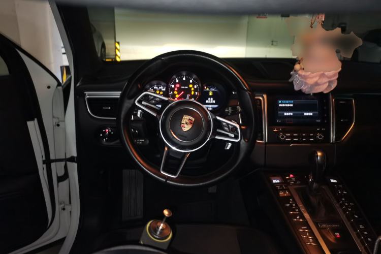 Used Porsche Macan 2017 Macan 2.0T Steering Wheel