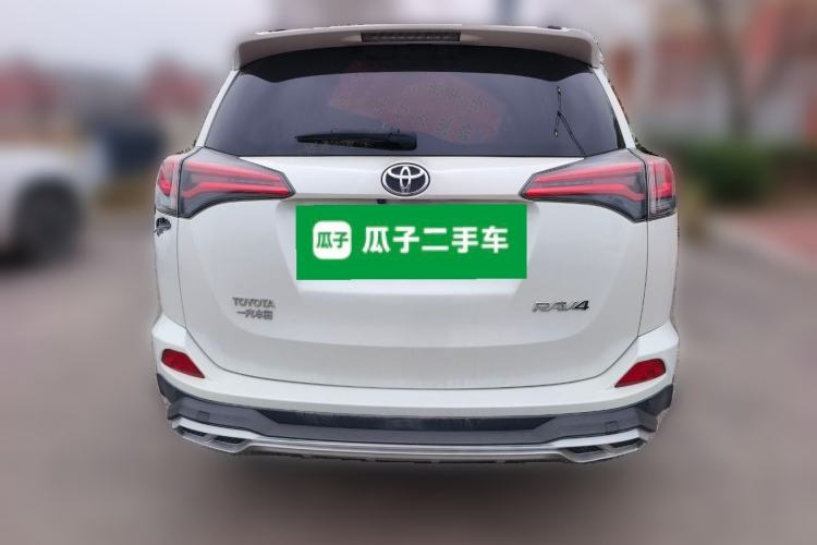 Used Toyota RAV4 2016 2.0L CVT Two-Wheel Drive Fashion Edition China V Standard