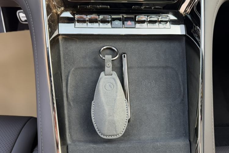 Used Denza Z9 2024 1100 km Four-Wheel Drive Pro Version