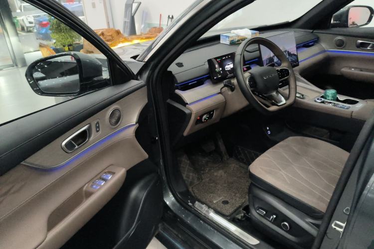 Used Chery Tiggo 8 PLUS 2025 290TGDI DCT Prestige 5-Seater