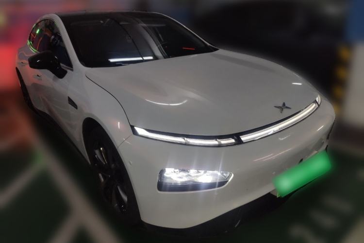 Used XPeng P7 2022 670N+ Front Right 45 Deg