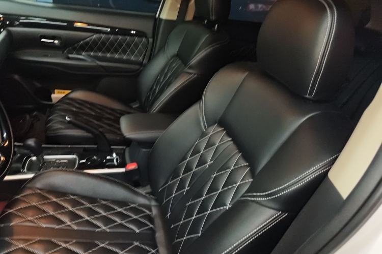 Used Mitsubishi Outlander 2020 2.0L Two-Wheel Drive Enjoyment Version 5 Seats
