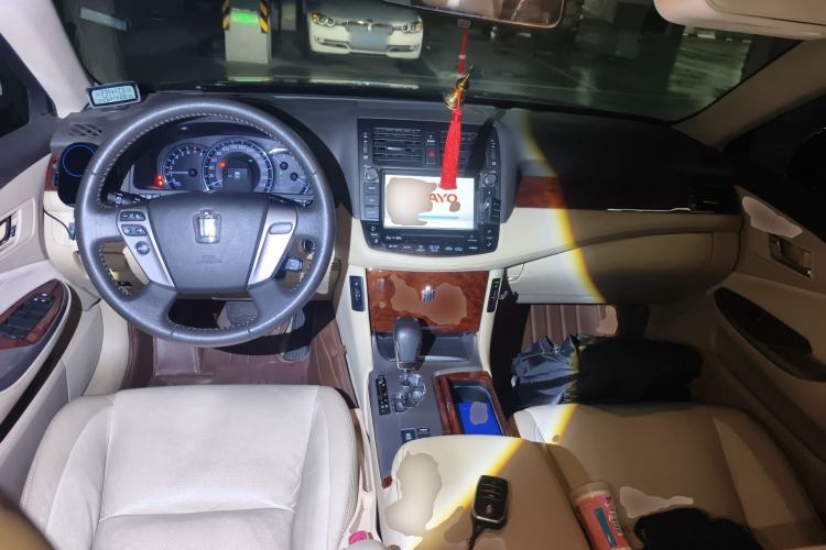 Used Toyota Crown 2012 2.5L Royal Leather Edition
