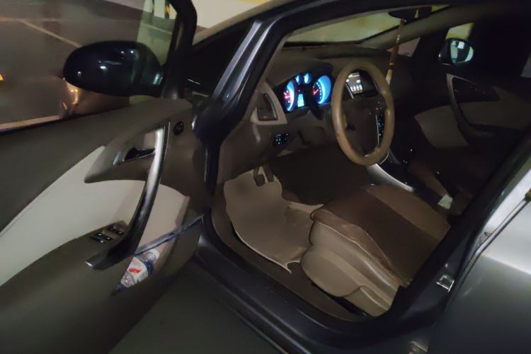 Used Buick GT 2013 GT 1.6L Manual Entry-Level Model
