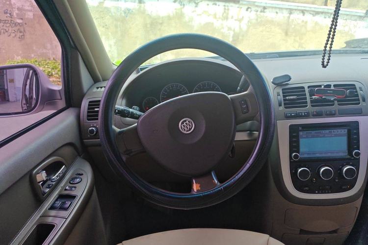 Used Buick GL8 2014 2.4L Classic Edition

